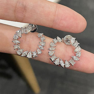 Orecchini E2466 in Oro Bianco con Diamanti Taglio a Pera Colore D Naturale Classici da Donna per Uso Quotidiano - Product Image 4