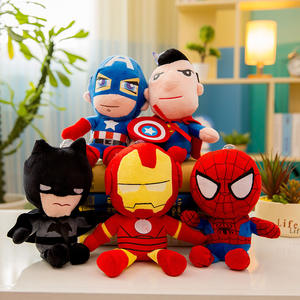 Juguetes de peluche de 8 pulgadas de <span class=keywords><strong>Spiderman</strong></span>, Iron Man y Capitán América, rellenos de algodón PP, almohada de peluche para máquina de garras, ideal para fiestas, venta al por mayor. - Product Image 1