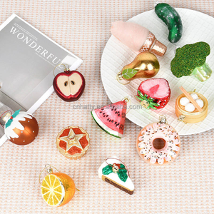 Fournisseur en gros d'ornements de Noël en verre faits à la main multicolores (pomme, poire, pastèque, fraise) pour la décoration d'arbre - Product Image 5