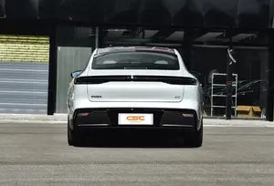 Découvrez l'avenir : Achetez la nouvelle voiture électrique Yinhe <span class=keywords><strong>Milky</strong></span> <span class=keywords><strong>Way</strong></span> E8, berline avec 272 chevaux et transmission automatique. - Product Image 2