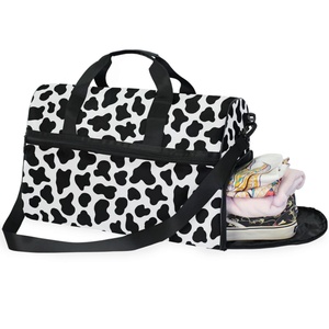 Nueva Llegada, Bolsa de Viaje Deportiva de Nailon con Estampado de Vaca, Bolsa de Fin de Semana Personalizada con Compartimento para Zapatos - Product Image 1