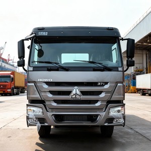 Nouveau tracteur routier diesel Howo 6x4 351-450 ch, norme d'émission Euro 3, conduite à gauche pour le transport portuaire - Product Image 1