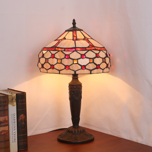 Lampes de chevet de chambre à coucher rétro européennes confortables, design de perles de diamant, créatives pour le salon, la salle d'étude, approvisionnement direct d'usine - Product Image 4