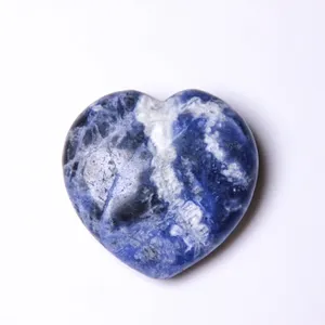 Đá quý mới đến đá quý khắc Trái tim thạch anh tự nhiên pha lê sodalite tình yêu trái tim đá cho trang trí nội thất