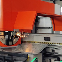 Machine de découpe laser à fibre CNC 5 axes Golden Laser pour tubes métalliques, haute productivité, épaisseur 0-25 mm, refroidissement par eau, Yaskawa Hiwin