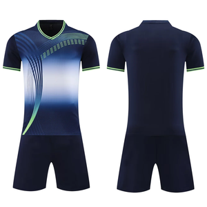 قمصان كرة قدم مخصصة بالجملة، 100% بوليستر، خفيفة الوزن وقابلة للتنفس، متعددة الألوان، أطقم كرة قدم رجالية مع طباعة شعار مخصص - Product Image 3