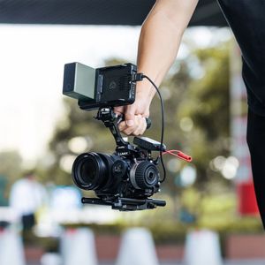   ชุดอุปกรณ์กล้อง Black Mamba รุ่น 5503 สำหรับ Panasonic <span class=keywords><strong>LUMIX</strong></span> <span class=keywords><strong>S1R</strong></span> II S1 II S1 IIE พร้อมที่จับด้านบน ตัวหนีบสายเคเบิล แผ่น Arca และ NATO - Product Image 5