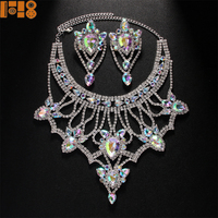 Parure de bijoux fantaisie haut de gamme faite à la main avec strass AB, collier ras-du-cou à pampilles lourdes et boucles d'oreilles pour carnaval