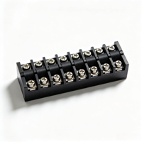 Barrette de bornes de connexion à vis traversante 300V 15A en laiton 8 pôles avec base industrielle en PBT pour câbles 11-20 AWG