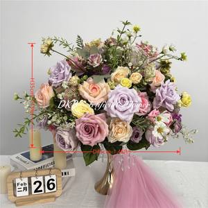Bouquet de fleurs artificielles roses et verdure pour décoration de mariage, centres de table élégants et décorations florales au sol - Product Image 2