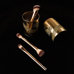 Cangzhou <b>Makeup</b> Brush Set 3-Piece Synthetic Hair Metal Handle Foundation Brushes With Holder And <b>Box</b> Dragon Design - Product Image 4