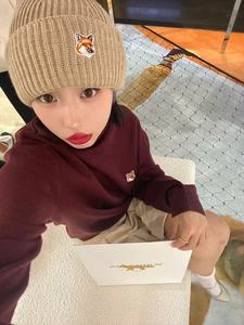 หมวกบีนนี่ปักลายสุนัขจิ้งจอก Maison Kitsune ผ้าถักลายนูน ขนสัตว์ อุ่นสบายสำหรับฤดูหนาว สไตล์ลำลอง สตรีทแวร์ สำหรับผู้ชายและผู้หญิง - Product Image 2