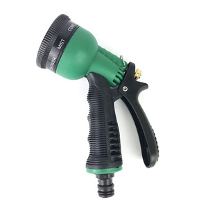Pistolet à eau de jardin en plastique, buse de pulvérisation à 7 modes pour le lavage de voiture et l'utilisation en extérieur - Product Image 1