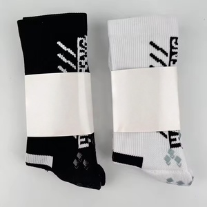 Custom White Sport Crew Soccer <b>Socks</b> Anti-Slip Grip Athletic Running Football <b>Socks</b> Custom Design High Quality Wholesale - Product Image 6