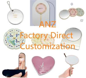 Op maat gemaakte lichtgouden metalen vergrootglas met enkelzijdig 3D-geëmbossed logo, kleurrijke UV-print, olifant-kraanfiguur, vierkante vorm - Product Image 5
