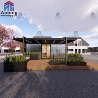 Maison modulaire en conteneur, mélange moderne de métal et de bois