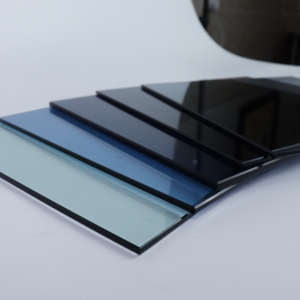 Verre solaire réfléchissant bleu-gris, verre à revêtement avancé à faible indice de transfert de chaleur (SHGC) pour les enveloppes de bâtiments intelligents - Product Image 4