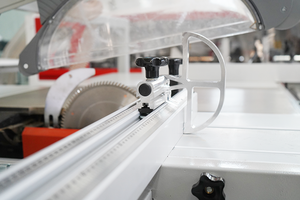 Travail du bois <span class=keywords><strong>menuiserie</strong></span> bois contreplaqué mélamine découpeuse 45 degrés verticale équerrage Table scie panneau coulissant scie Machine - Product Image 3