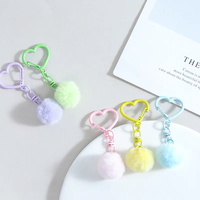 Pendentif boule en peluche mignon et coloré avec boucle en forme de cœur et boucle à 8 caractères, porte-clés DIY, porte-clés pompon doux, accessoire de sac, promotion