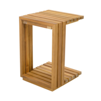 Set da Esterno di Design Oversize in 3 Pezzi con 2 Poltrone Club e Tavolo in Legno Massello di Acacia Finitura Naturale Cuscini Beige per Patio