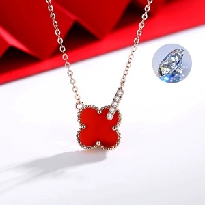 Una <span class=keywords><strong>collana</strong></span> privata di diamanti d'oro 18K A quattro foglie fatta a mano, uno stile più venduto per le donne - Product Image 5