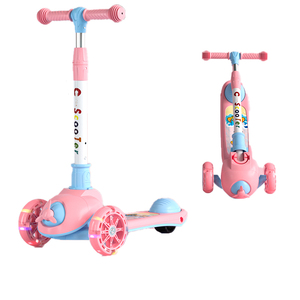Trottinette pliable à trois roues en PU moderne et légère pour enfants, avec musique et éclairage, pour usage extérieur, garçons et filles de 2 à 12 ans, avec siège - Product Image 1