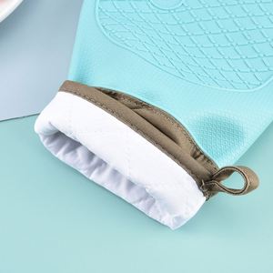 Guantes de Silicona Resistentes a Altas Temperaturas para Horno, con Acolchado de Algodón y Diseño de Puntos, Anti-Escaldaduras, para Microondas - Product Image 4