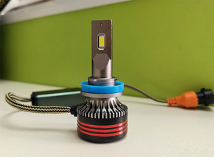 M8 Pro 20000 LM Lampadina <span class=keywords><strong>LED</strong></span> H4 per Fari <span class=keywords><strong>Auto</strong></span> 130W Lampada per <span class=keywords><strong>Auto</strong></span> in Rame 6000K H4 881 9005 H11 Sistemi di Illuminazione <span class=keywords><strong>Auto</strong></span> Universali - Product Image 6