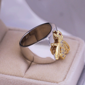 Anello Bicolore con Cristalli a Forma di Ape per Donne, Accessorio Quotidiano alla Moda in Stile Animale - Product Image 3