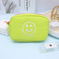 Trousse de Maquillage Douce et Moelleuse en Polyester avec Fermeture Éclair – Sac Organisateur Cosmétique Mignon – Offre Spéciale