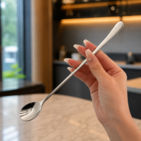 Cuillère à long manche en acier inoxydable finition miroir argenté pour café, dessert, soupe, service en restaurant