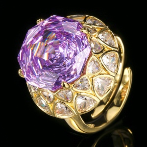 Anillo Ancho de Cobre Ecológico Chapado en Oro con Circonita Cúbica de Corte Rosa de 14 mm y Piedras de Colores para Mujer, Estilo Vintage - Product Image 3