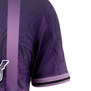 เสื้อฟุตบอลแขนสั้นลายทางสไตล์เรโทรแบบคลาสสิก ดีไซน์คอปก ลายพิมพ์โดดเด่น ระบายอากาศได้ดี แห้งเร็ว เหมาะสำหรับฤดูร้อน 100% - Product Image 4