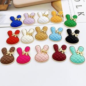 Accessoires à carreaux pour l'année du lapin, vente en gros, tête de lapin peinte en couleur bonbon, fournitures pour <span class=keywords><strong>Crocs</strong></span> et autocollants de téléphone DIY - Product Image 2
