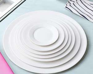 Настраиваемый классический дизайн, белые плоские керамические обеденные тарелки, экологичные особенности, безопасный для пищевых продуктов логотип в комплекте для свадеб - Product Image 1