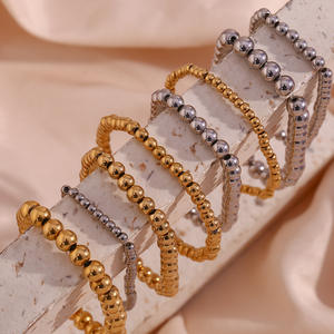 Conjunto de Pulseras Elásticas Minimalistas Vintage de Acero Inoxidable Chapado en Oro de 18K con Cuentas Redondas y Dijes para Unisex - Product Image 4