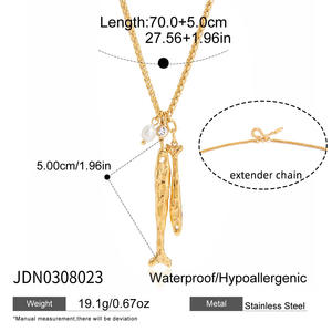 Collana con Ciondolo Impermeabile Placcato Oro 18K in Acciaio Inossidabile, Design Classico Minimalista a Forma di Pesce, Collana con Ciondolo di Lusso Leggero - Product Image 5