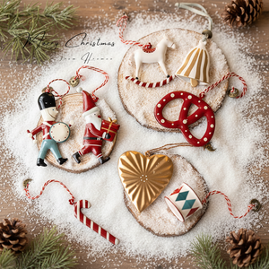 Adornos Navideños de Hierro Forjado: Bolas de Navidad, Adornos Colgantes, Papá Noel, Ángel, Estrella de Cinco Puntas, Elfo, Campana, Alta Calidad - Product Image 1