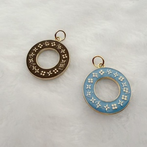 Wholesales Designer <b>Bag</b> Pendants Heart Shape Designer <b>Charm</b> Pendant Designer <b>Charms</b> DIY Handbag Pendants Gold Plated Alloy - Product Image 4