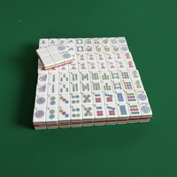 Ensemble de tuiles de mahjong en acrylique de luxe personnalisé avec 4 couches gravées, 160 pièces, plusieurs couleurs disponibles pour un cadeau de voyage
