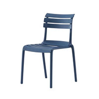 Échantillon gratuit Chaise de salle à manger de plein air empilable à la mode Chaises sans bras en polypropylène pour hôtel moderne