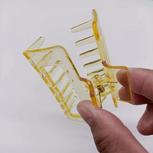 Pinzas de pelo cuadradas, pinzas de pelo de plástico transparente, pinzas de pelo de cristal modernas y a la moda, fuente de venta al por mayor, un yuan por unidad - Product Image 2