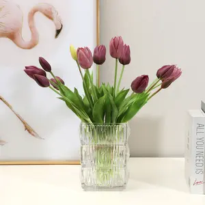 Flores de seda al por mayor, tulipanes de silicona con tacto real, flores artificiales, ramo de tulipanes, decoración de flores de tulipanes falsos para decoración de Roma