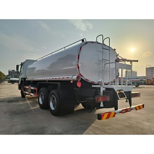 Sinotruk Howo 6x4 20 Cubic Meters <b>Water</b> Transport Tank Truck <b>Water</b> Tanker with Sprinkle - Product Image 5