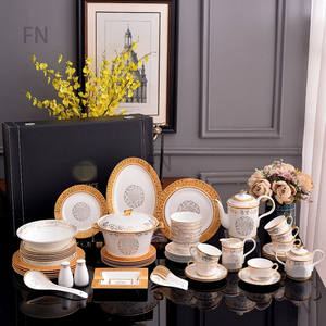 Ensemble de vaisselle en céramique Western 58pcs tasse à café en porcelaine d'os vaisselle et assiettes service de table en porcelaine - Product Image 1
