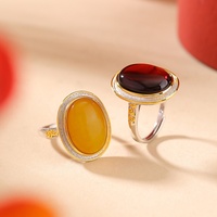 S990 Reiner Silberring mit Goldüberzug und Bernstein-Blutperle im Luxus-Design