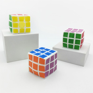 Juguetes Antiestrés de Cubo de Colores, Simulación de Cubo, Diseño Único y Flexible, Juguete Antiestrés Duradero para Adultos y Niños - Product Image 4