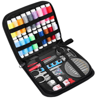 Coffret multifonctionnel durable avec accessoires essentiels, y compris fil pour travaux d'aiguille, mini kit de couture carré portable pour la maison
