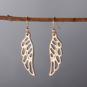 Orecchini pendenti con ali d'angelo per donna, gioielli semplici ed eleganti - Product Image 6