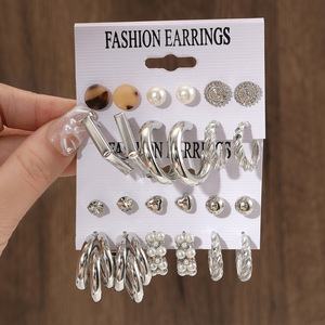 Ensemble de boucles d'oreilles tendance, 6 paires, alliage de zinc, plaqué argent, clous imitation perle, design géométrique en forme de cœur, style vintage pour femmes, pour les soirées - Product Image 4